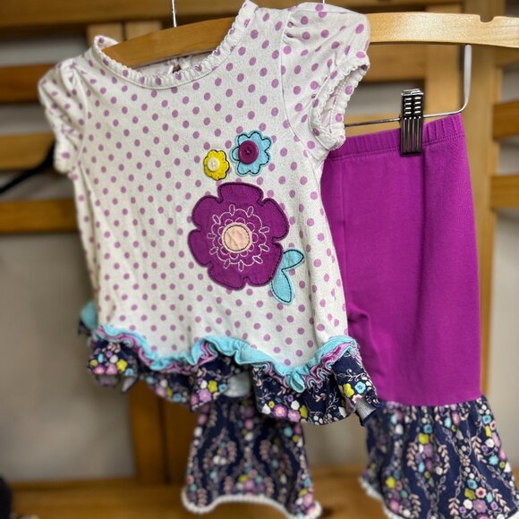 💜 Boutique 2-Piece Ruffle Outfit – 12M baby girl - Picture 2 of 6